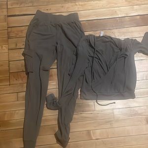 Alo cargo pant and hooded v slip outfit